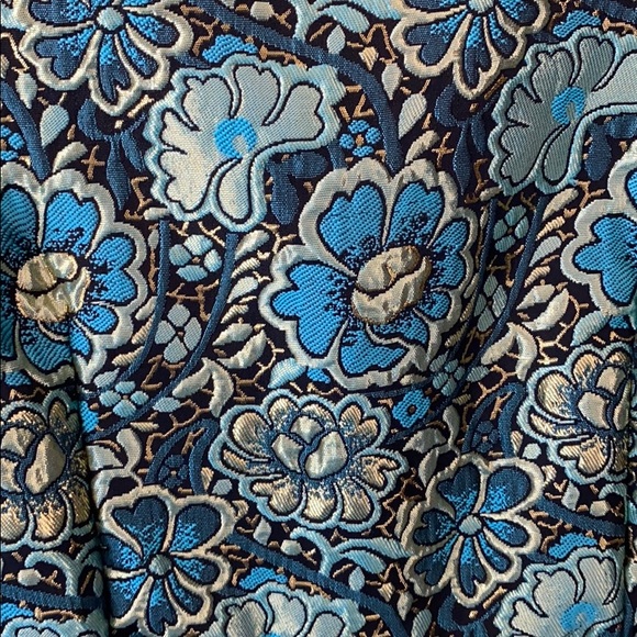 Formal dress - Picture 4 of 6